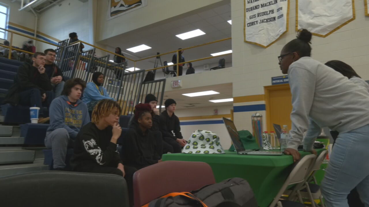 'Shawnee in Power' day provides career, healthy living advice to some Louisville students